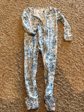 SweetHoney Cream and Blue Floral Zip up pajamas